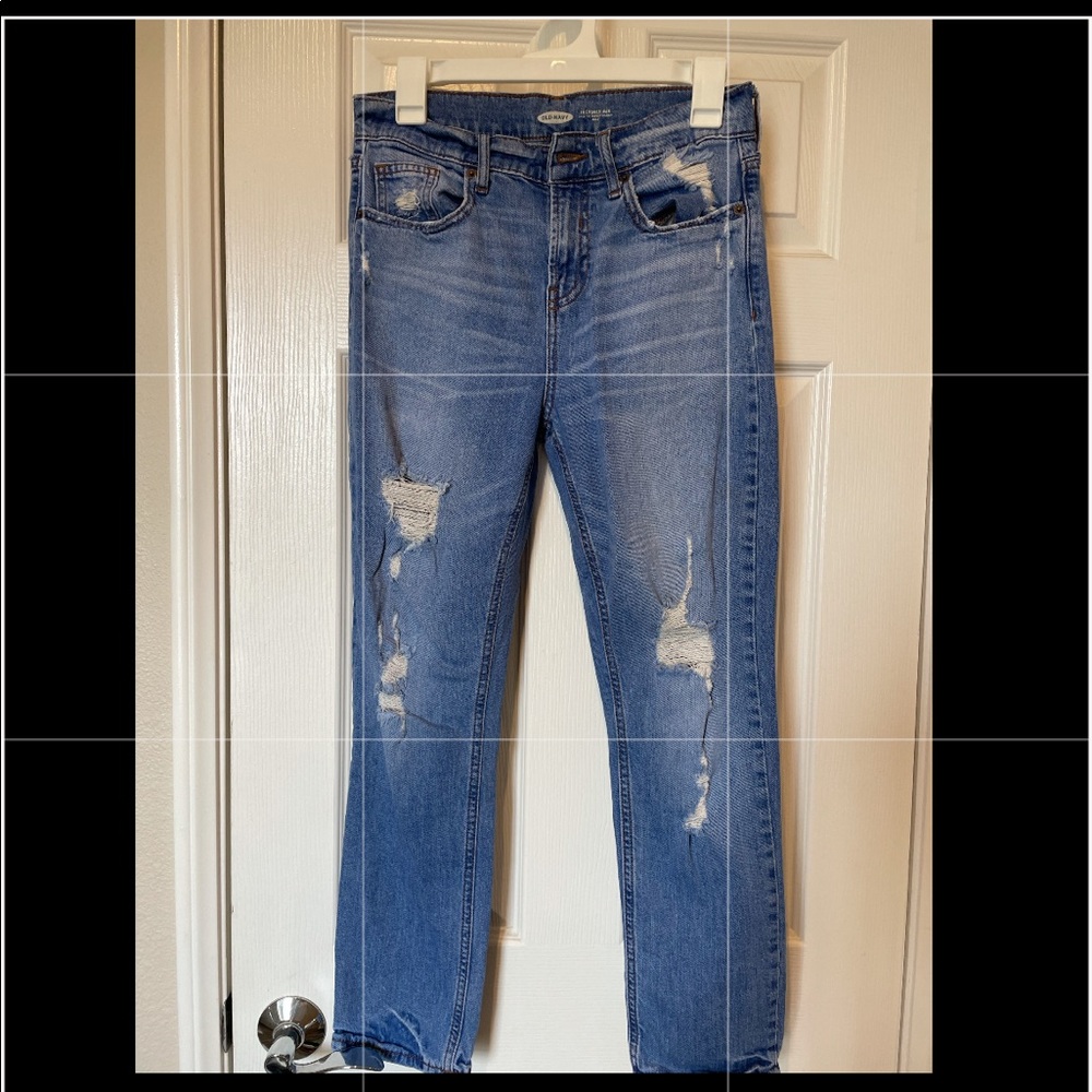 Old navy ripped mom jeans